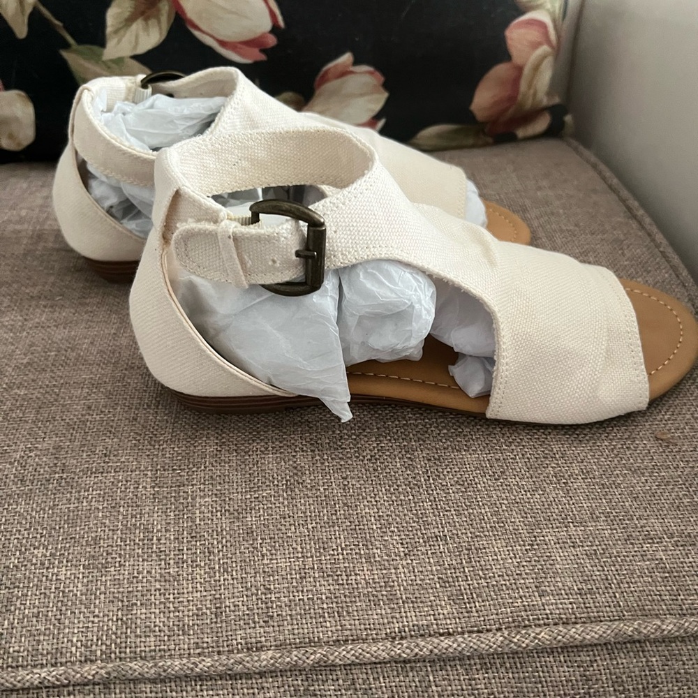 True Craft Cream Sandals with Buckle Closure New in Box
